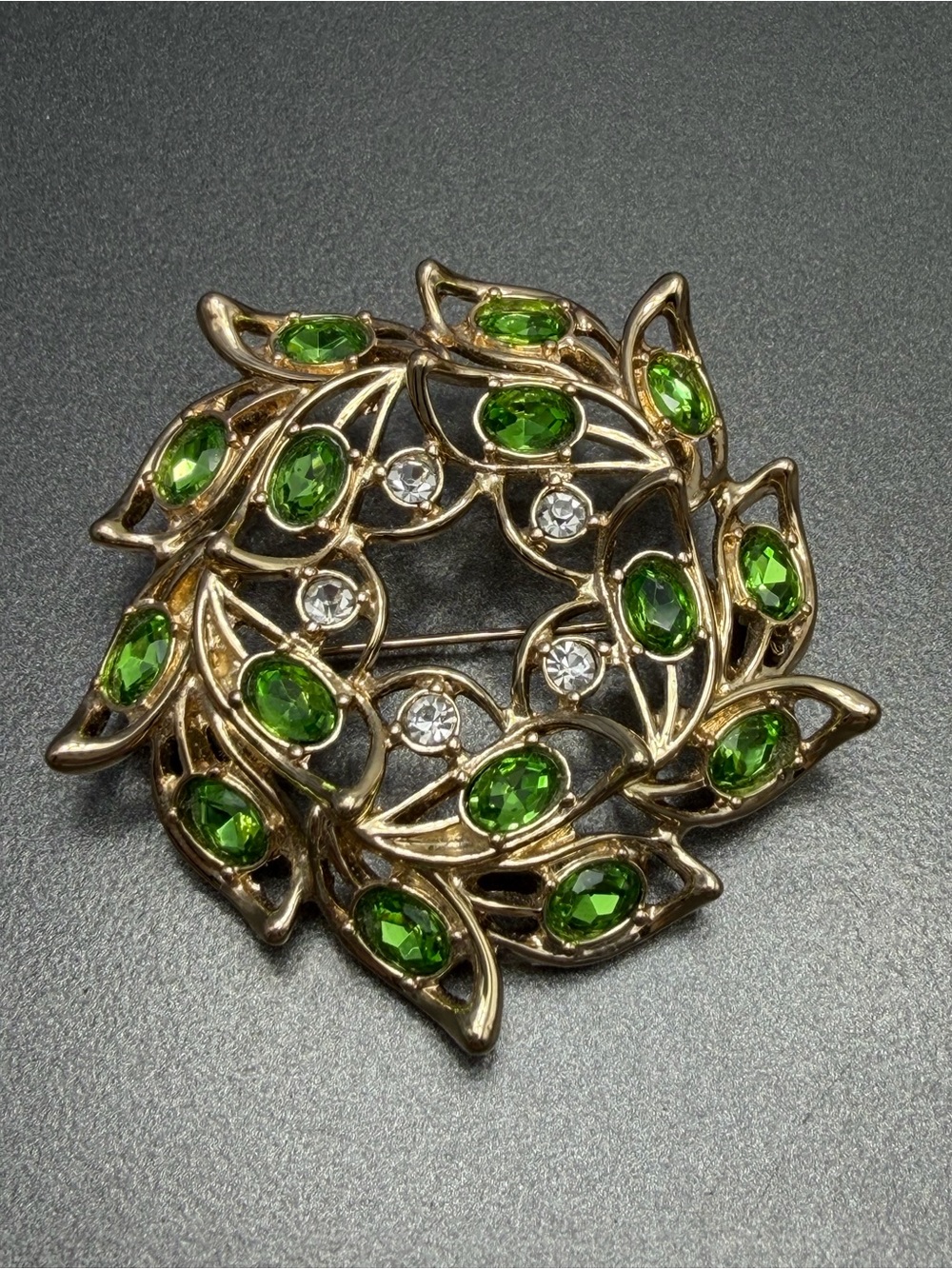 💚💚50% Vintage Avon Christmas 2019 brooch #73sb